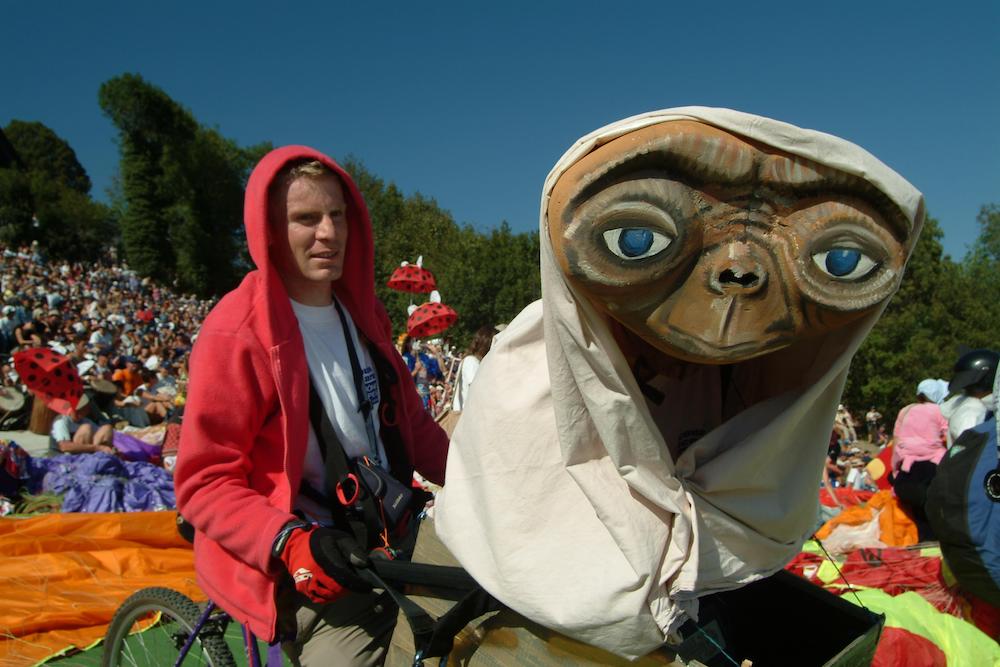 E.T. 2003